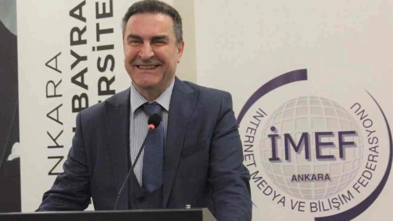 Zakir Avşar: "Muhalefetin başvurduğu “darbe” söylemi, yersiz ve anlamsızdır"