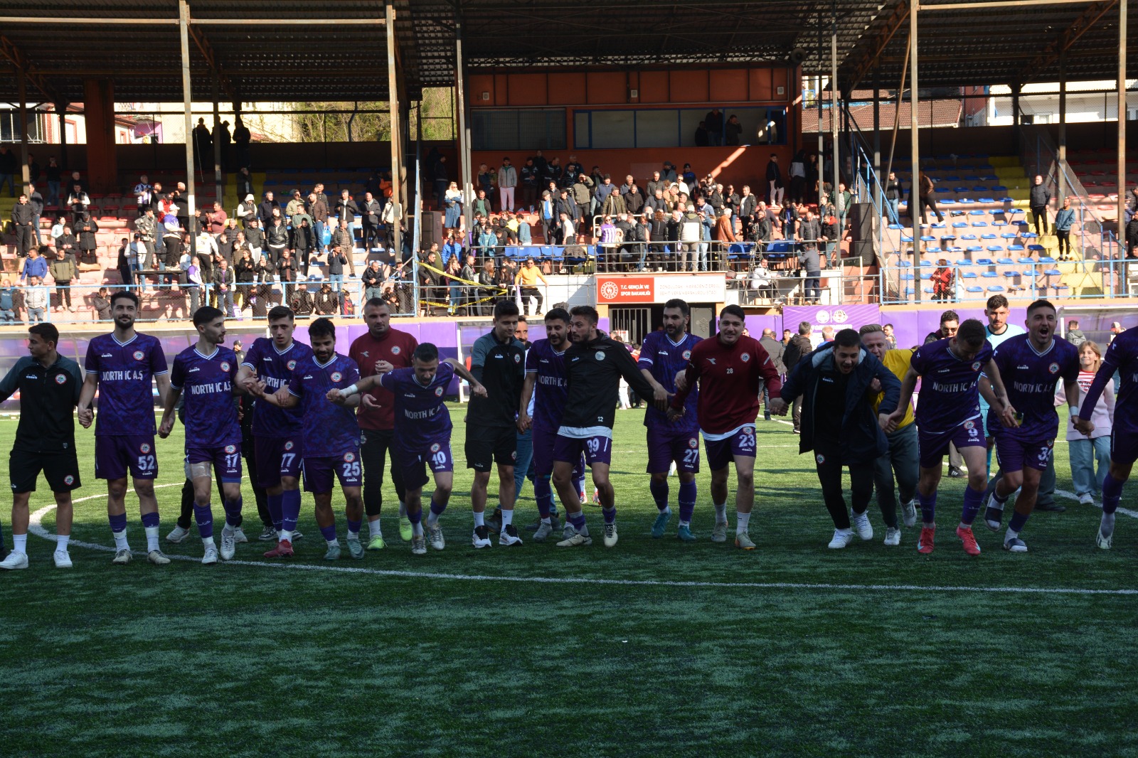 Şampiyon Kdz.Ereğli Belediyespor, görkemli galibiyetle rekor kırdı