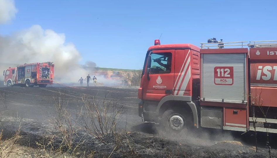 Silivri’de otluk alanda çıkan yangın kontrol altına alındı
