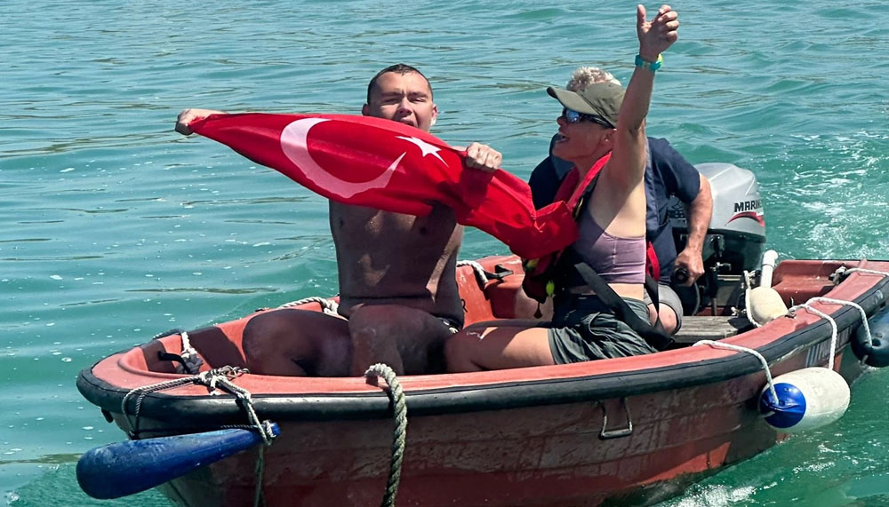 İzmir’in gururu Tuna bir kez daha tarih yazdı... Tuna, 'Manş' hedefine ulaştı!