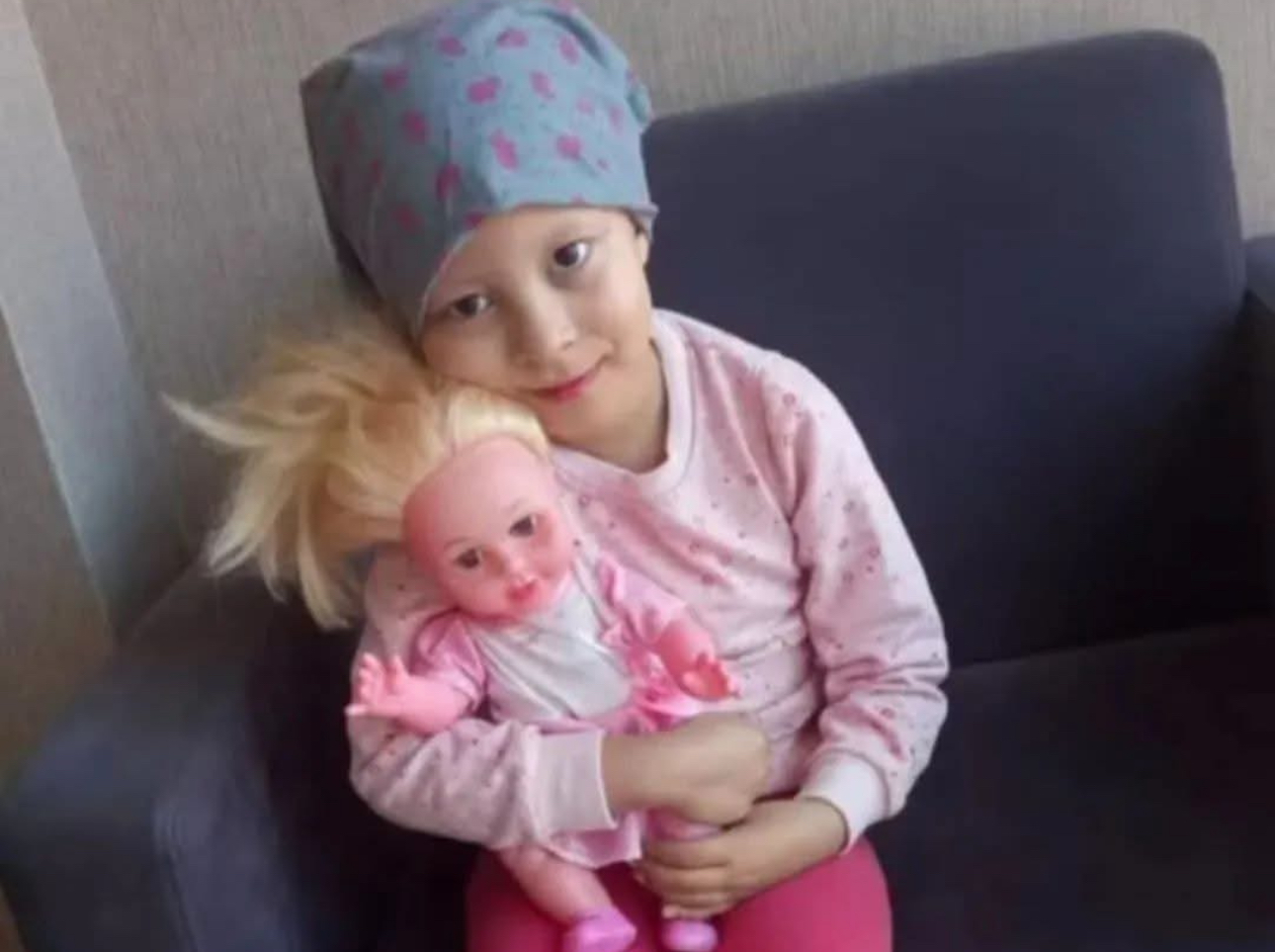 Minik Elif Azra’dan yürek burkan veda