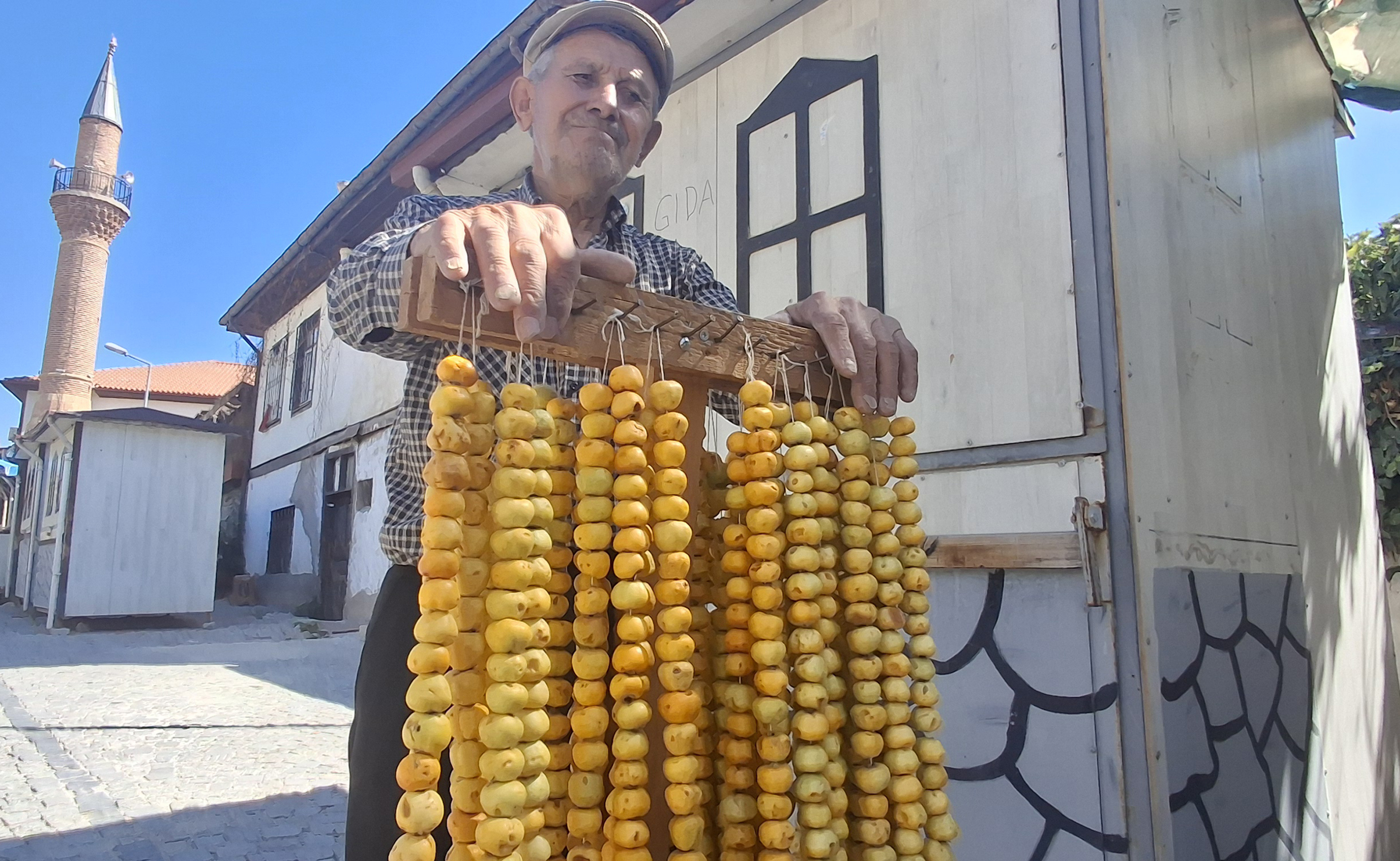 Beypazarı’nda alıç sezonu açıldı: Bağı 50 TL