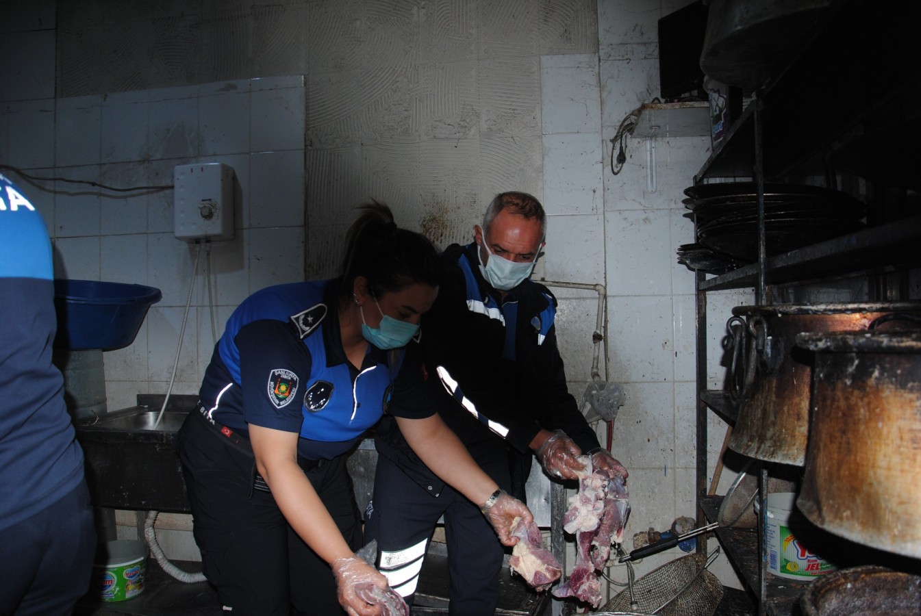 Şanlıurfa’da bozulmuş 1 ton et imha edildi