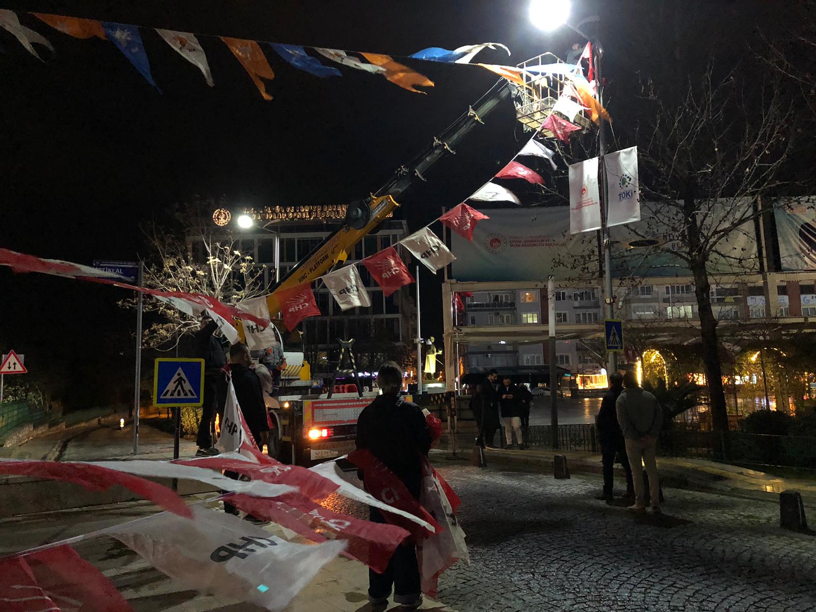 Saatçi çağırdı, CHP’li gençler sahayı boş bırakmadı