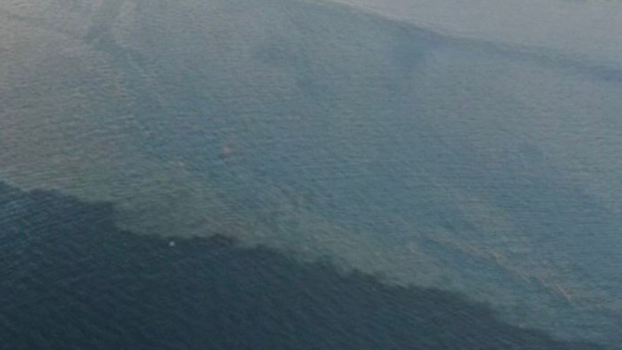 İstanbul’da kuvvetli yağış sonrası dereden Boğaz’a çamur aktı