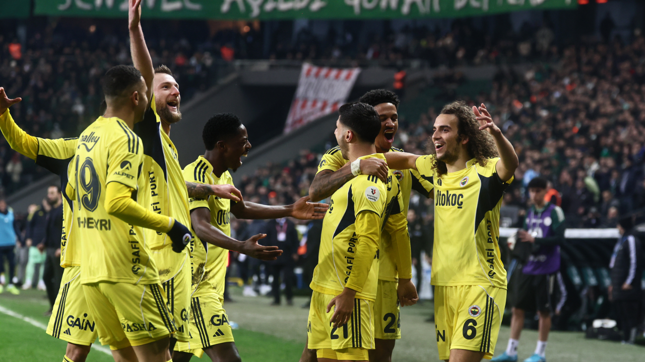 Fenerbahçe Kocaelispor deplasmanından 3 puanla döndü