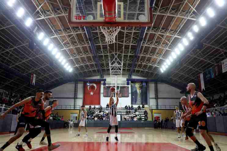 Büyükşehir basket ikinci yarıya galibiyetle başladı 71-91 (2)