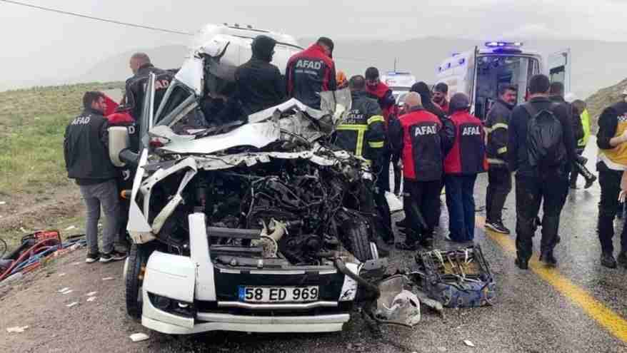 Sivas'ta trafik kazalarında 41 kişi hayatını kaybetti