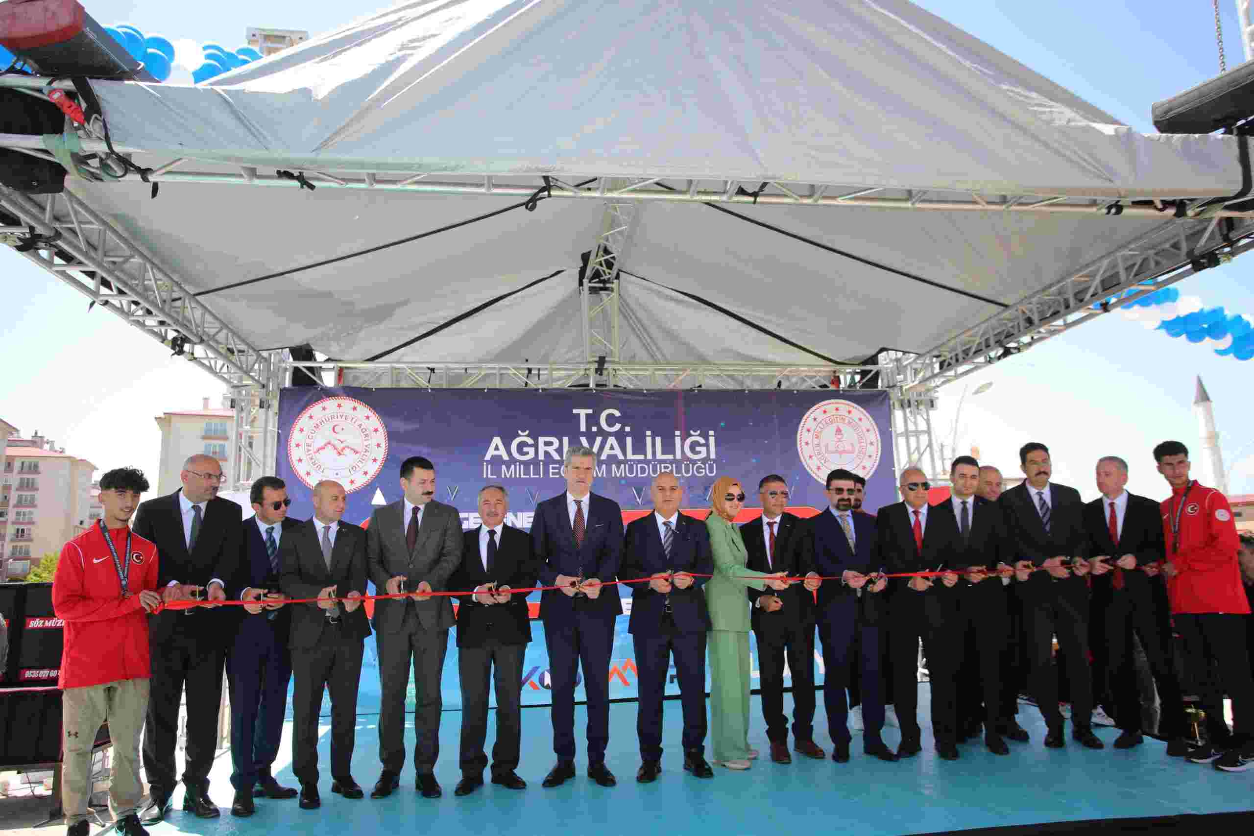 “Ağrı Geleneksel Bilim Dolu Günler” Bilim Şenliği Başladı