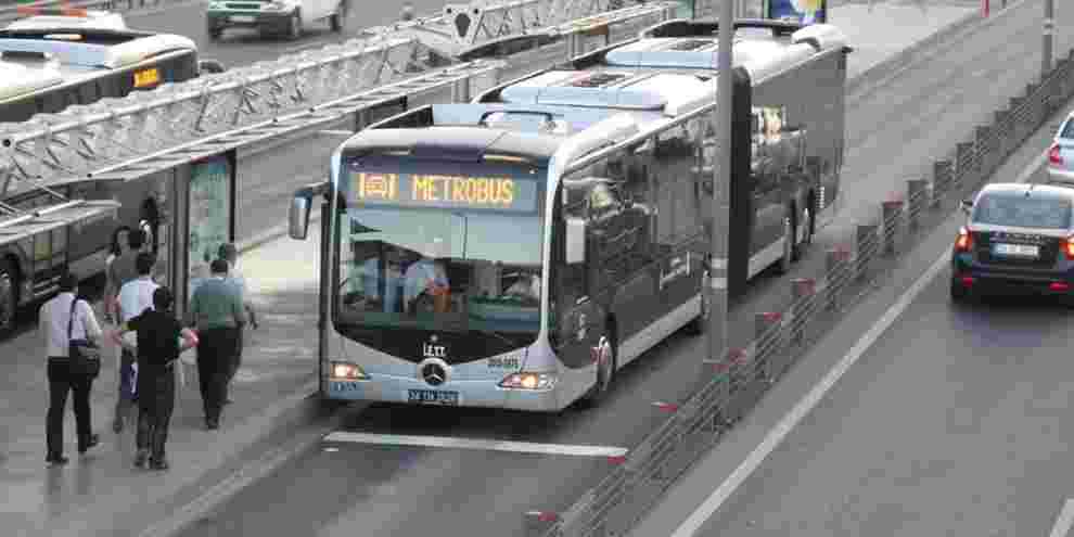 İstanbul'da metrobüs arızası