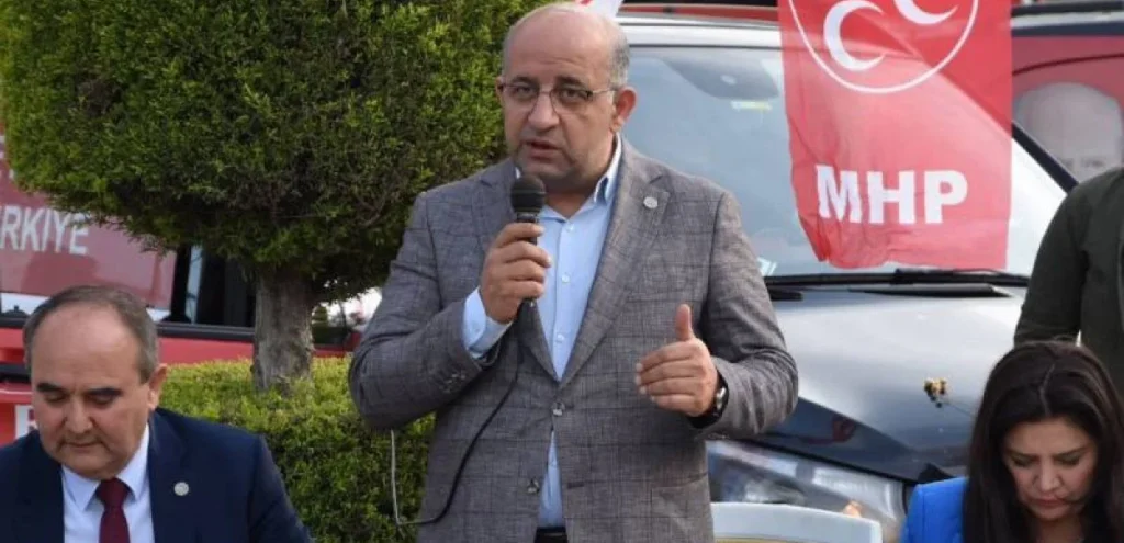 MHP Muğla İl Başkanı Oğuz Akarfırat görevinden istifa etti