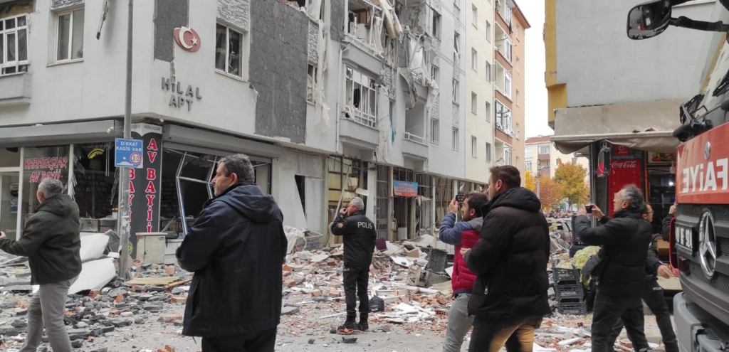 Çorum’da doğal gaz kaynaklı patlama: 1 ölü, 16 yaralı