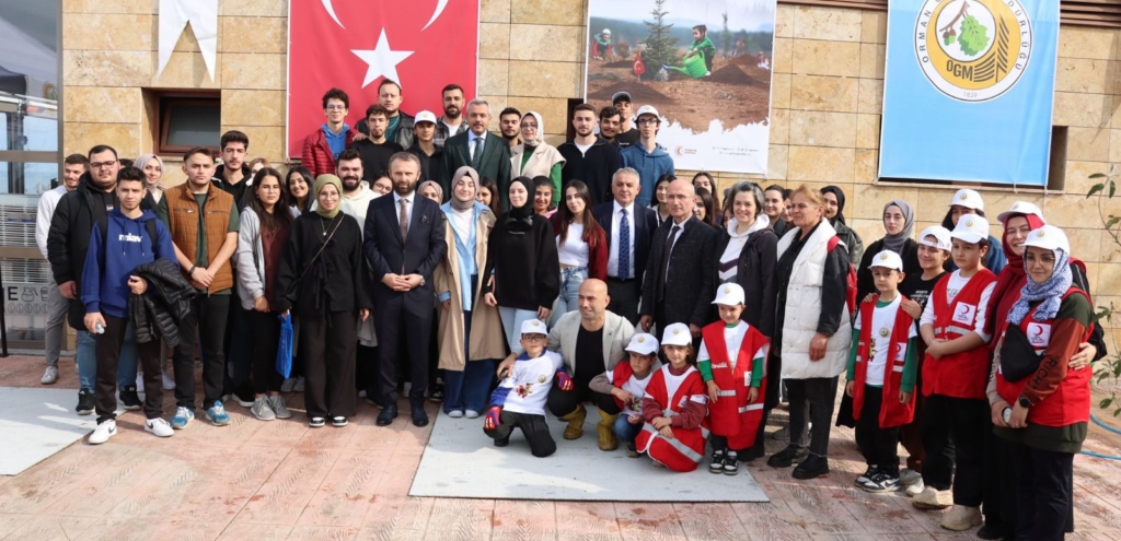 “Geleceğe Nefes, İnsanlığa Nefes” Fidanlar Toprakla Buluştu..