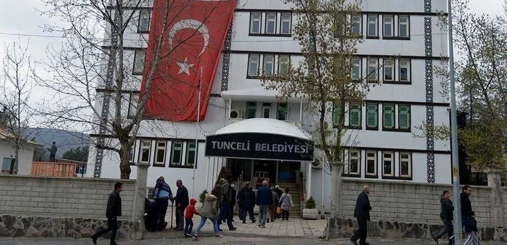 İçişleri Bakanlığı, Tunceli ve Ovacık Belediye başkanlarıyla ilgili açıklama yaptı