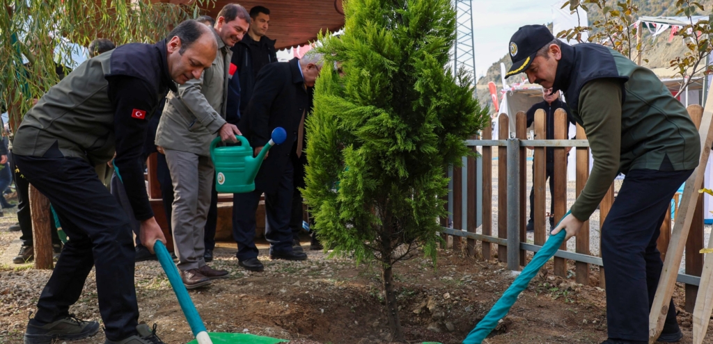 Artvin’de bin fidan toprakla buluştu