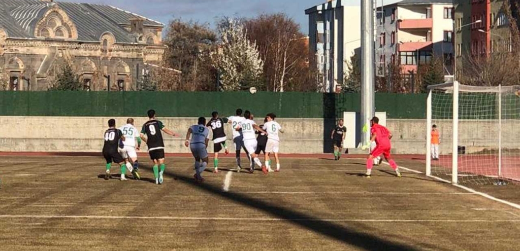 Kars 36 Spor, Giresun Batlamaspor karşısında 3 golle dağıldı