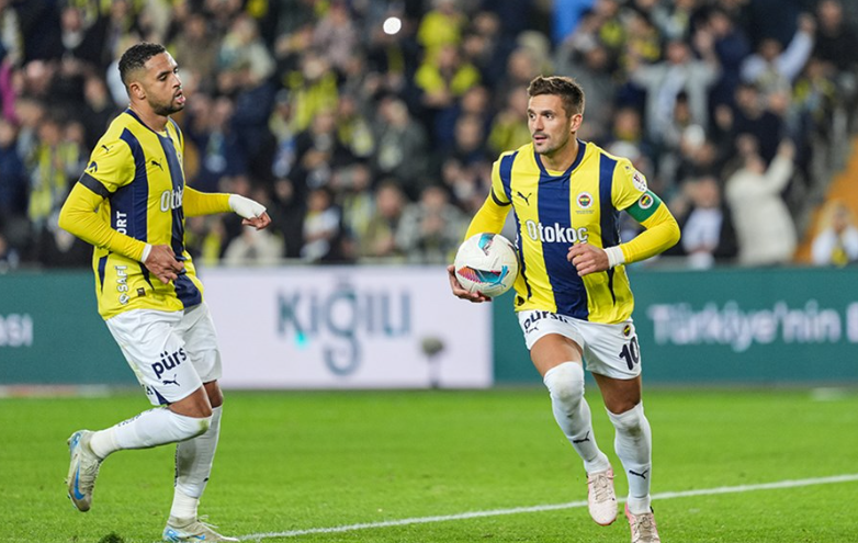 Fenerbahçe, Sivasspor engelini zorlanmadan aştı