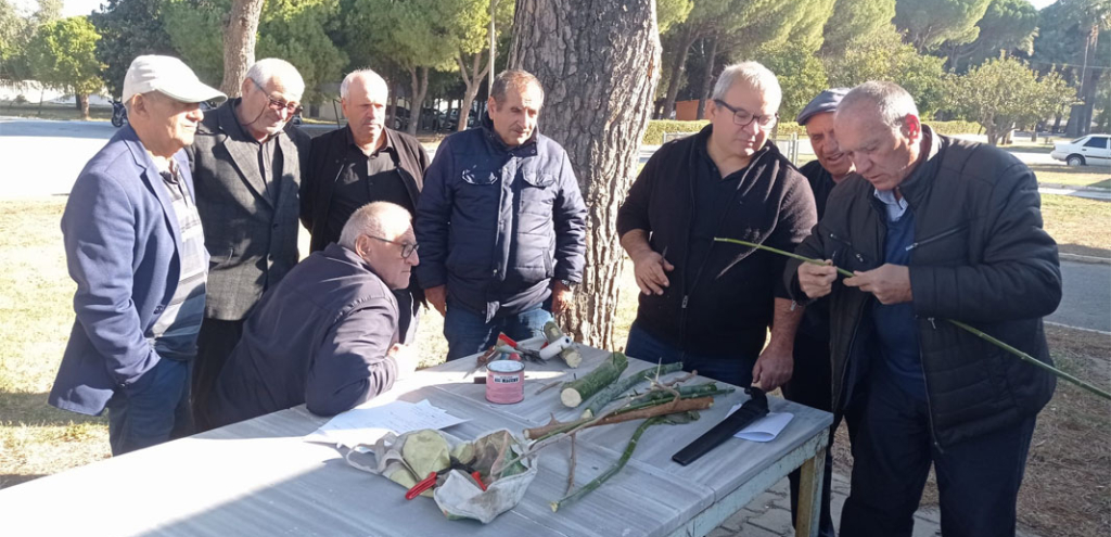 Isparta köylerindeki çiftçilere teknik inceleme gezisi